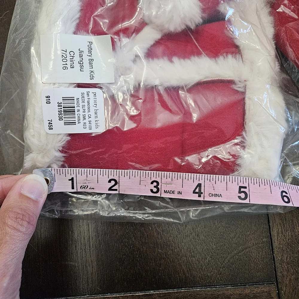 Pottery Barn Kid Suede Sherpa Slippers Red Size 6-9 Cozy Winter NEW Gift Holiday